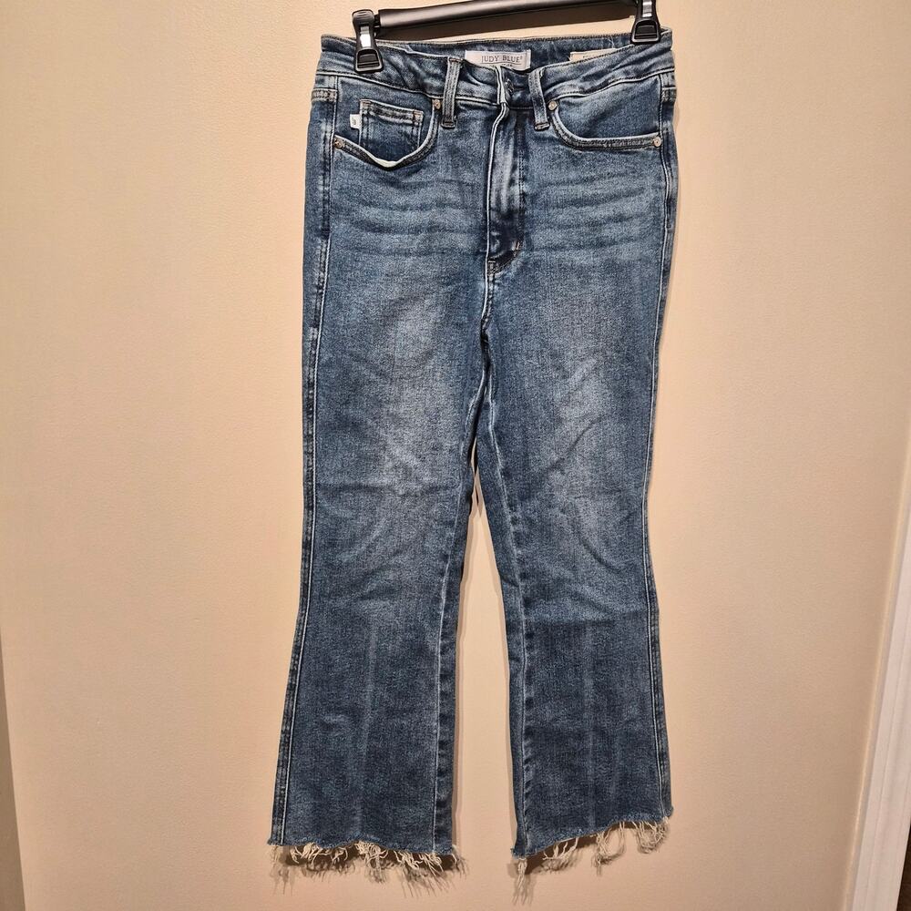Judy Blue 3/26 Kick Flare Denim Jeans Raw Distressed Hem Cropped